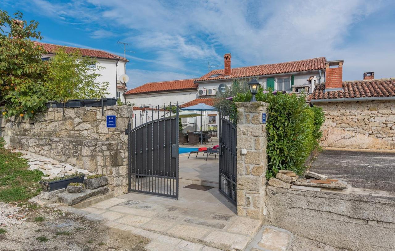 Casa Maura