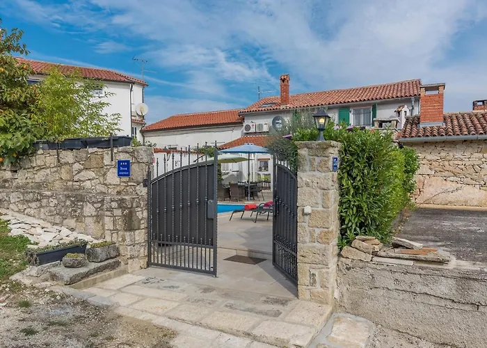 Casa Maura